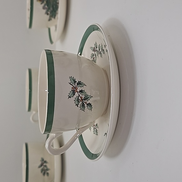 Spode Christmas Tree Cup and Saucer Set EXCELLENT CONDITION - Picture 3 of 7